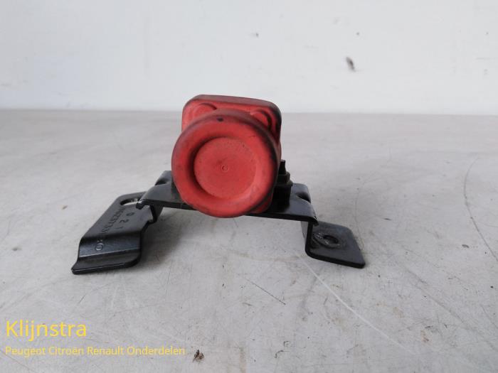 Używane Przelacznik Peugeot 406 Coupé (8C) 2.9 V6 24V Cena € 25,00 Procedura marży oferowane przez Fa. Klijnstra & Zn. VOF