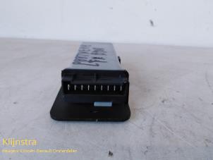 Used Central door locking relay Peugeot Partner 1.8 Price on request offered by Fa. Klijnstra & Zn. VOF