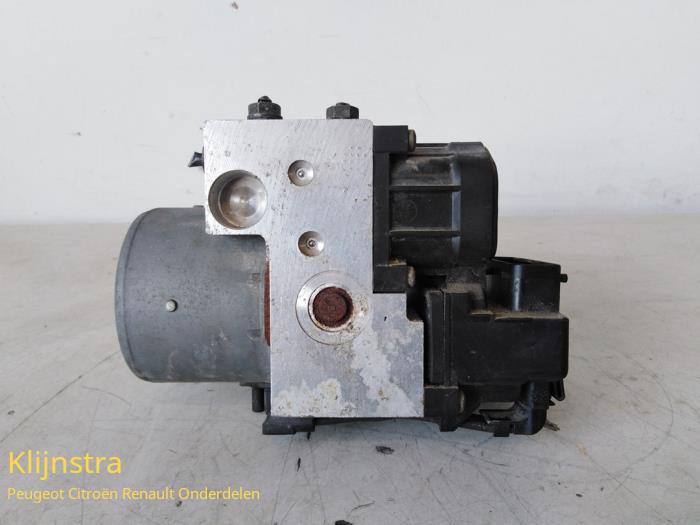 Gebrauchte ABS Pumpe Peugeot 306 (7D) 1.8 Preis € 50,00 Margenregelung angeboten von Fa. Klijnstra & Zn. VOF
