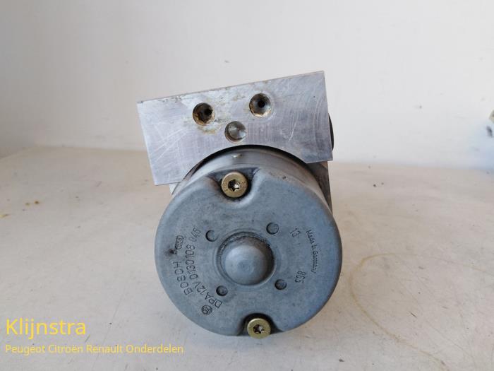 Usagé Pompe ABS Peugeot 406 Break (8E/F) 1.9 dT Prix sur demande proposé par Fa. Klijnstra & Zn. VOF