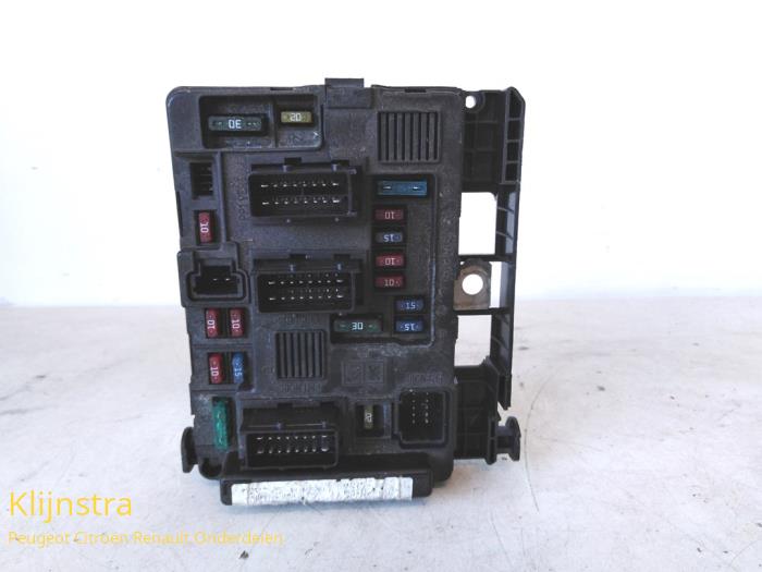 Fuse box Citroen C5 Break 2.0 16V - 6500Y1 SIEMENS