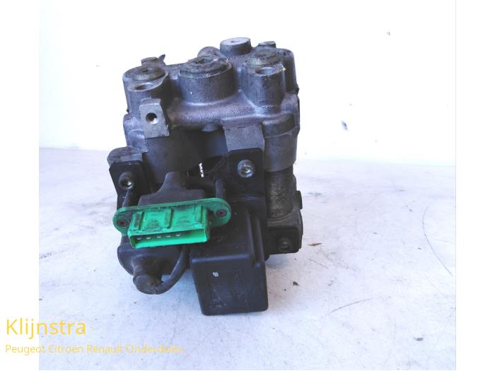 Usagé Pompe ABS Citroen XM Break (Y3) 2.1 Turbo Diesel 12V Kat. Prix sur demande proposé par Fa. Klijnstra & Zn. VOF