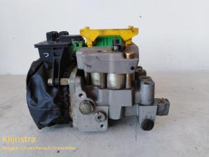 ABS Pumpe van een Citroën Evasion 2.0 CT SX,VSX Turbo 1996