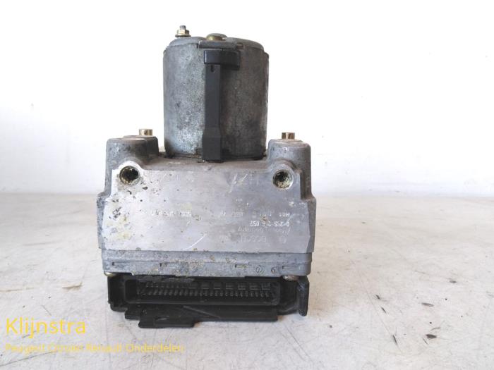 Gebrauchte ABS Pumpe Peugeot 306 (7D) 1.8 Preis auf Anfrage angeboten von Fa. Klijnstra & Zn. VOF