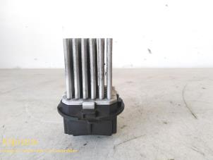Used Heater resistor Peugeot 307 Break (3E) 2.0 HDi 110 FAP Price on request offered by Fa. Klijnstra & Zn. VOF