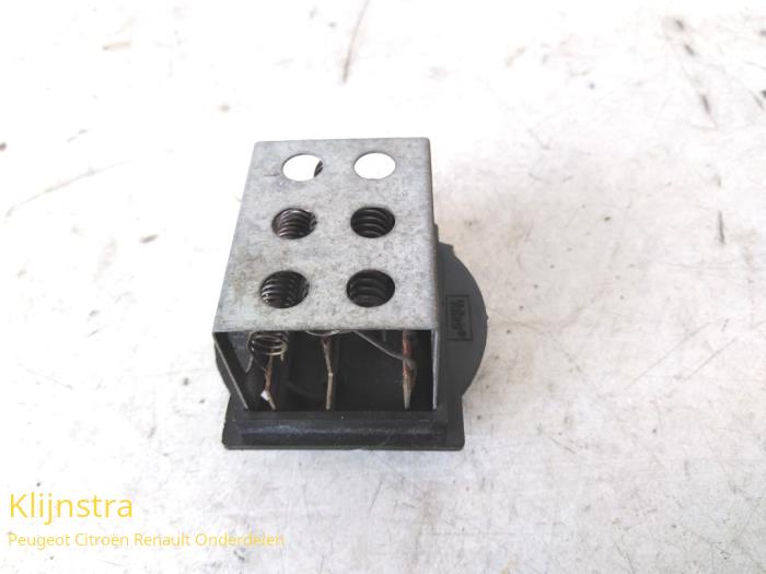 Heater resistor from a Peugeot 306 (7B) 1.6i SR,ST Kat. 2000