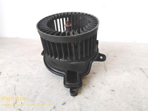 Used Heating and ventilation fan motor Peugeot 306 (7A/C/S) 1.8i XT,ST Price on request offered by Fa. Klijnstra & Zn. VOF