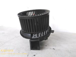 Used Heating and ventilation fan motor Peugeot 307 Break (3E) 2.0 16V Price on request offered by Fa. Klijnstra & Zn. VOF