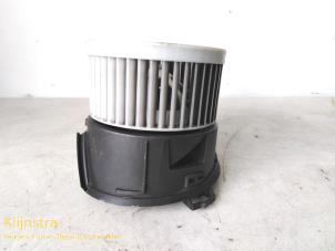 Used Heating and ventilation fan motor Citroen C5 II Break (RE) 2.0 16V Price on request offered by Fa. Klijnstra & Zn. VOF