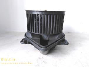 Used Heating and ventilation fan motor Peugeot 406 (8B) 2.0 HDi 110 Price on request offered by Fa. Klijnstra & Zn. VOF