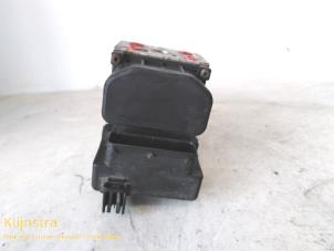 Bloc ABS d'un Renault Scénic I (JA) 1.6 16V 2000