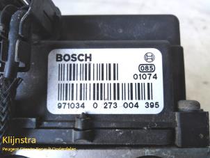 Bloc ABS d'un Renault Scénic I (JA) 1.6 16V 2000