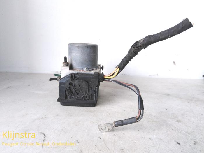 Begagnade ABS-pump Renault Megane II (BM/CM) 1.5 dCi 105 Pris € 99,00 Marginaltabell erbjuds av Fa. Klijnstra & Zn. VOF