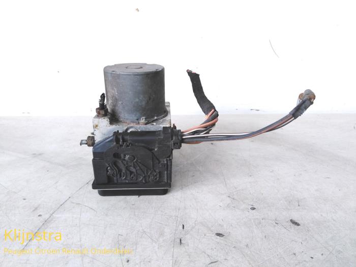 Begagnade ABS-pump Renault Megane Pris € 99,00 Marginaltabell erbjuds av Fa. Klijnstra & Zn. VOF