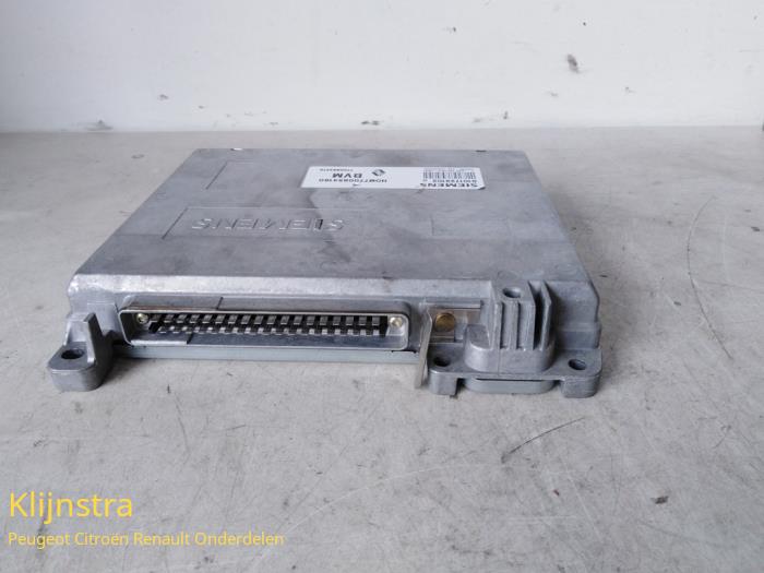 Used Engine management computer Renault Clio (B/C57/357/557/577) 1.2 RL,RN Kat. Price € 100,00 Margin scheme offered by Fa. Klijnstra & Zn. VOF