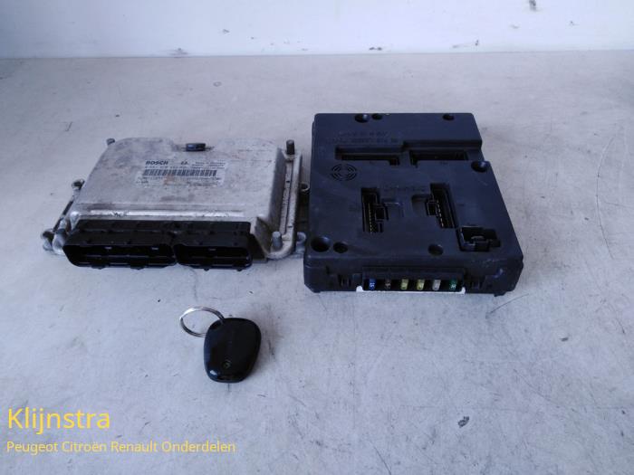 Used Engine management computer Renault Scénic I (JA) 1.9 dTi Price € 150,00 Margin scheme offered by Fa. Klijnstra & Zn. VOF