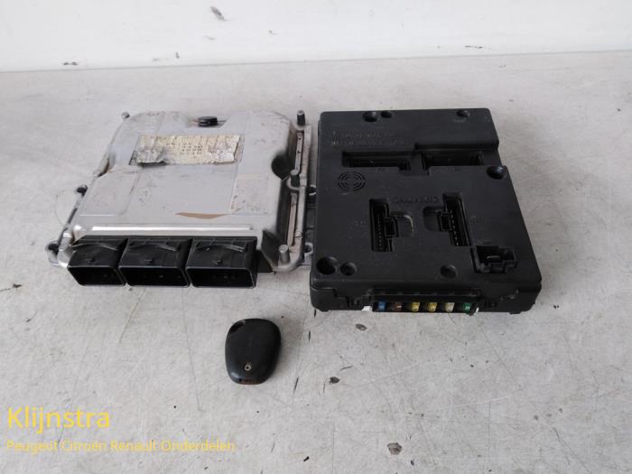 Used Engine management computer Renault Megane Scenic Price € 150,00 Margin scheme offered by Fa. Klijnstra & Zn. VOF