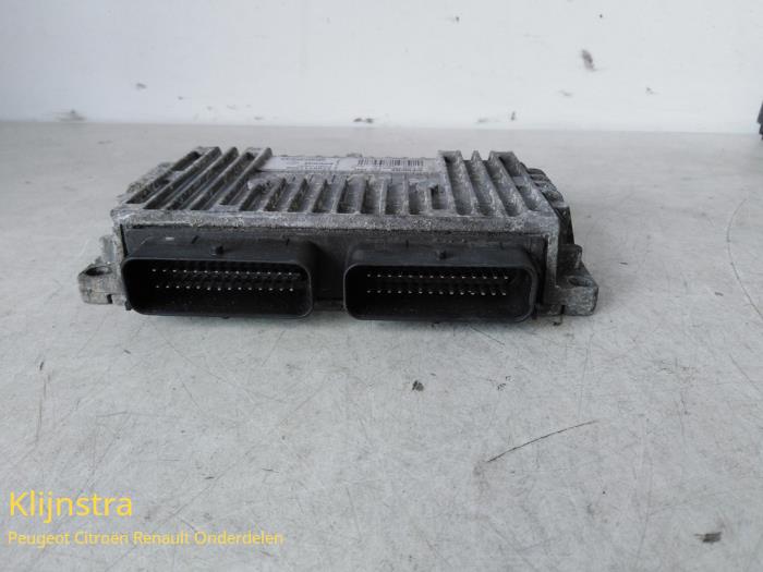 Used Automatic gearbox computer Renault Scénic I (JA) 1.6 16V Bifuel Price on request offered by Fa. Klijnstra & Zn. VOF