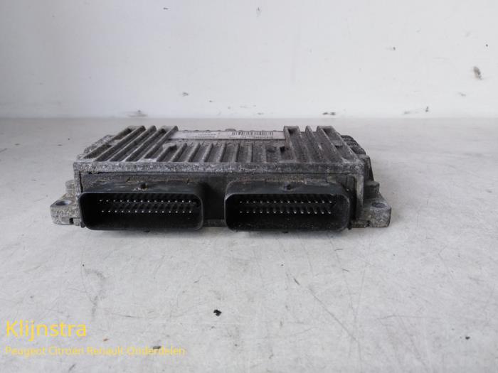 Used Automatic gearbox computer Renault Espace (JE) 2.0 16V Kat. Price on request offered by Fa. Klijnstra & Zn. VOF