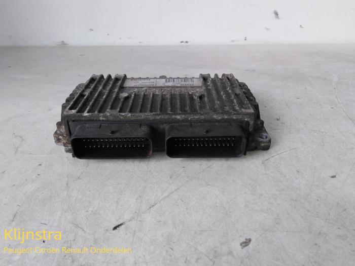 Used Automatic gearbox computer Renault Espace (JE) 2.0 16V Kat. Price on request offered by Fa. Klijnstra & Zn. VOF