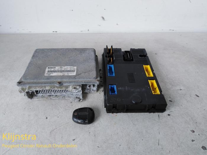 Engine management computer Renault Espace (Used)