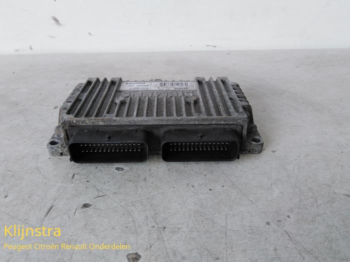 Used Automatic gearbox computer Renault Espace (JE) 2.0 16V Grand Espace Price on request offered by Fa. Klijnstra & Zn. VOF