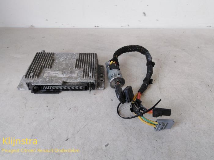 Used Engine management computer Renault Espace (JE) 2.0i RTE,RXE Kat. Price on request offered by Fa. Klijnstra & Zn. VOF