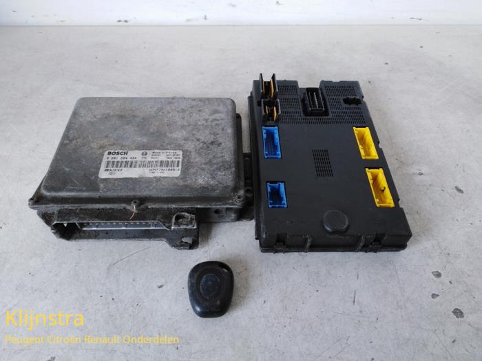 Used Engine management computer Renault Espace (JE) 3.0i V6 24V Kat. Price € 150,00 Margin scheme offered by Fa. Klijnstra & Zn. VOF
