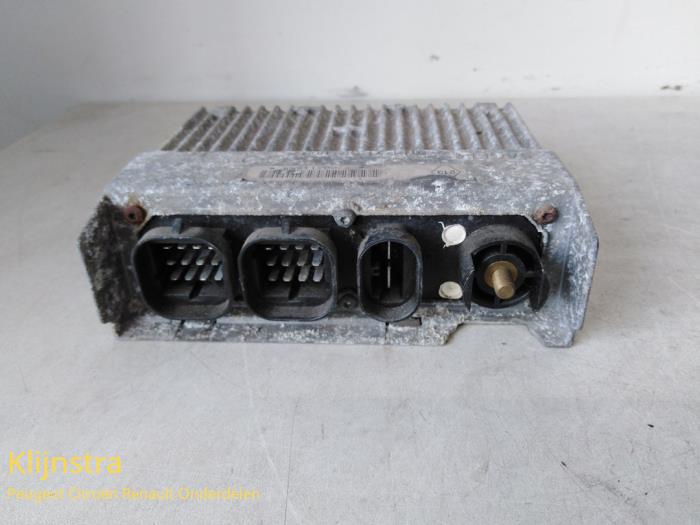 Used Engine management computer Renault Master II (JD) 2.5 D T28 Price € 150,00 Margin scheme offered by Fa. Klijnstra & Zn. VOF