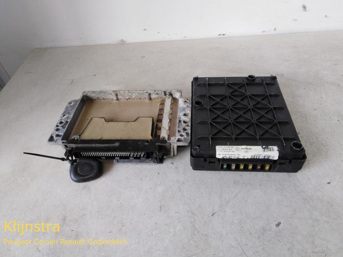 Engine management computer from a Renault Megane Scénic (JA) 2.0 RT 1999