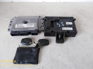 Komputer sterowania silnika z Renault Clio III (BR/CR) 1.4 16V 2006