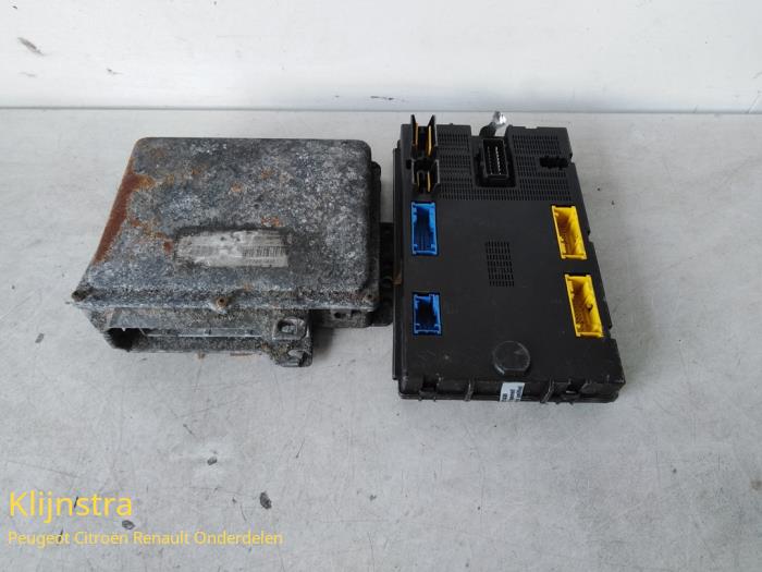 Used Engine management computer Renault Espace (JE) 3.0i V6 24V Kat. Price € 150,00 Margin scheme offered by Fa. Klijnstra & Zn. VOF