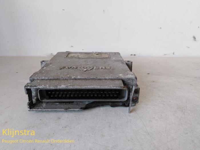 Used Computer, miscellaneous Renault Megane (BA) 1.6 16V Price on request offered by Fa. Klijnstra & Zn. VOF
