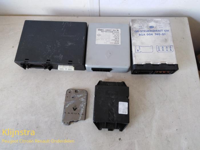 Używane Modul (rózne) Renault Laguna I (B56) 3.0 V6,V6 Baccara Cena na żądanie oferowane przez Fa. Klijnstra & Zn. VOF