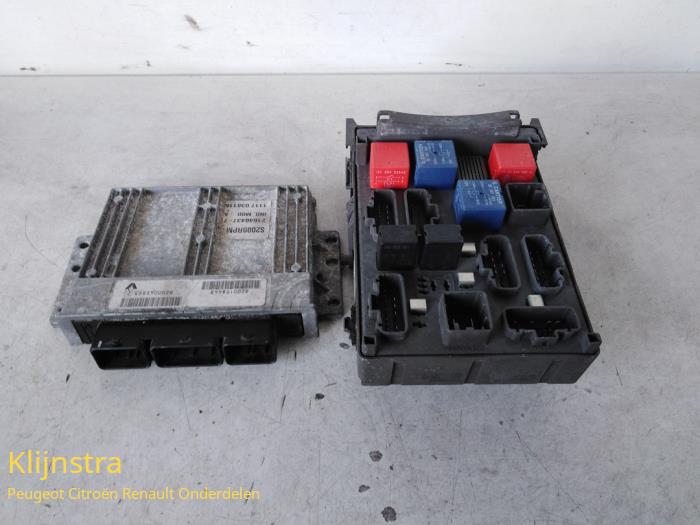 Used Engine management computer Renault Laguna Price € 150,00 Margin scheme offered by Fa. Klijnstra & Zn. VOF