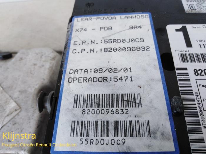 Engine management computer from a Renault Laguna II Grandtour (KG) 1.9 dCi 100 2002