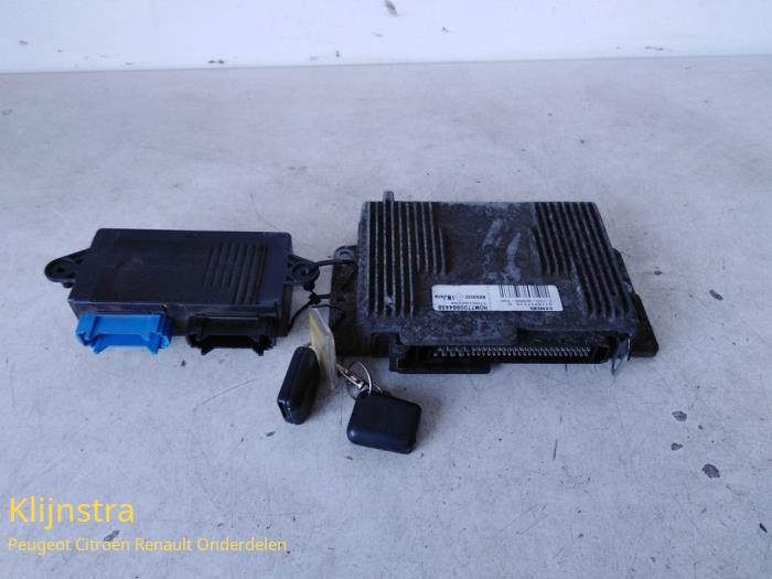 Used Engine management computer Renault Laguna I (B56) 1.8 Price € 150,00 Margin scheme offered by Fa. Klijnstra & Zn. VOF