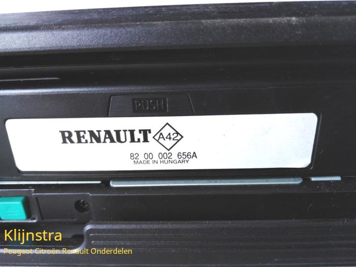 Zmieniarka CD z Renault Clio II (BB/CB) 1.6 16V 2002
