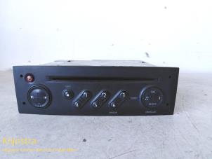 Used Radio CD player Renault Megane II Grandtour (KM) 1.9 dCi 120 Price on request offered by Fa. Klijnstra & Zn. VOF