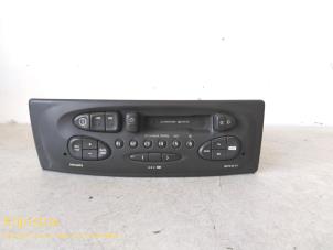 Used Radio/cassette player Renault Scénic I (JA) 1.6 16V Price on request offered by Fa. Klijnstra & Zn. VOF