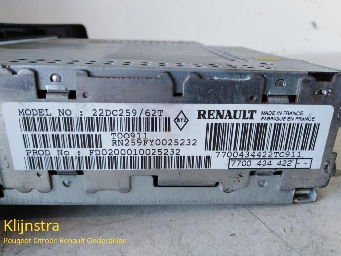 Reproductor de casetes y radio de un Renault Megane (BA/SA) 1.4 16V 2000