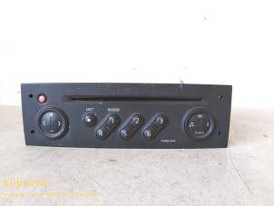 Used Radio CD player Renault Megane II Grandtour (KM) 1.5 dCi 100 Price on request offered by Fa. Klijnstra & Zn. VOF