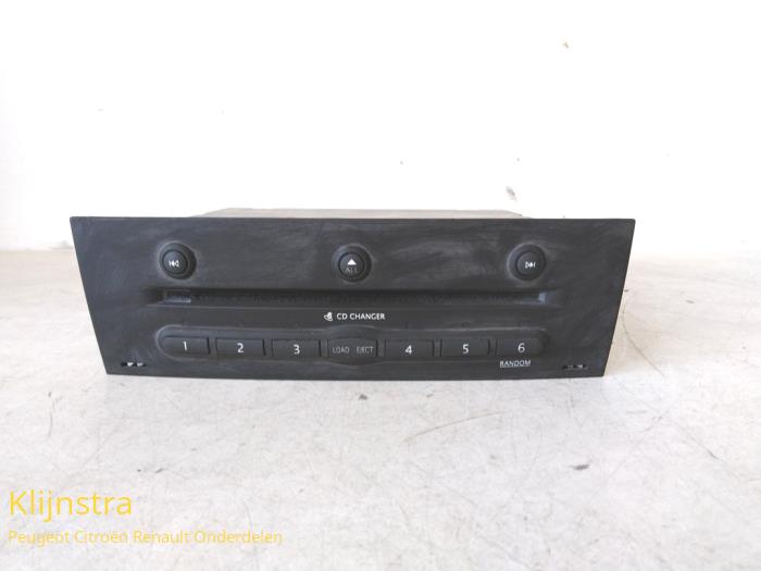 Gebrauchte CD Wechsler Renault Megane II (BM/CM) 1.5 dCi 80 Preis auf Anfrage angeboten von Fa. Klijnstra & Zn. VOF