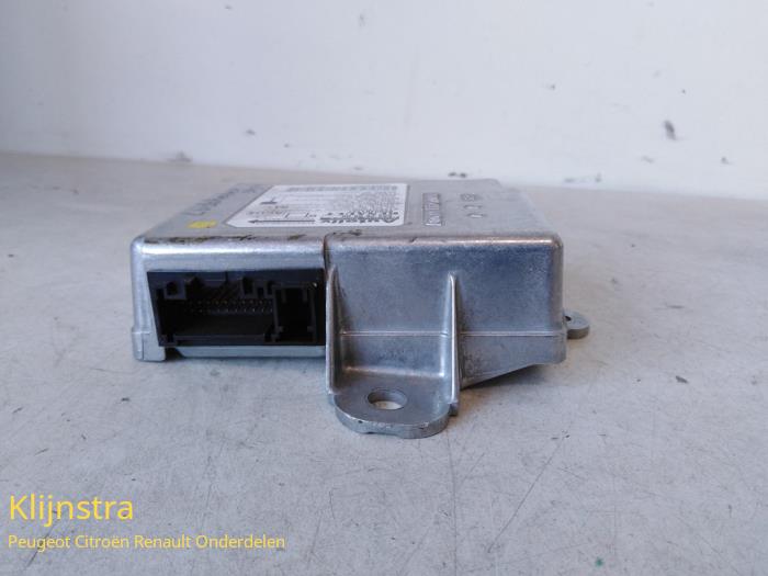 Airbag Module from a Renault Megane II Grandtour (KM) 1.5 dCi 80 2005