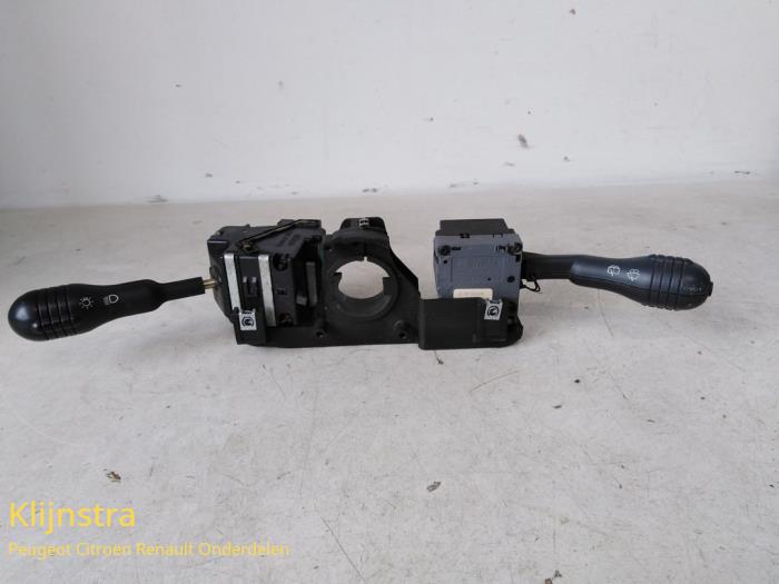 Steering column stalk from a Renault Twingo (C/S06) 1.2 1998