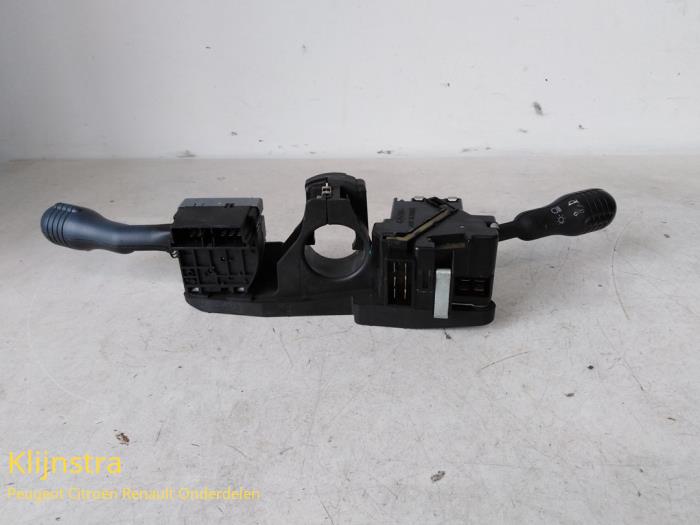 Steering column stalk from a Renault Twingo (C/S06) 1.2 1998