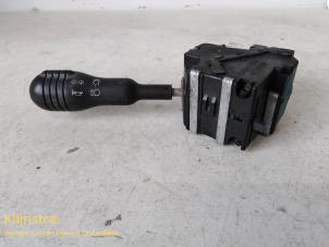 Usados Interruptor de luz Renault Twingo (C06) 1.2 SPi Phase I Precio de solicitud ofrecido por Fa. Klijnstra & Zn. VOF