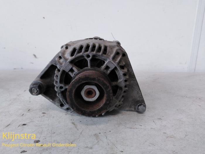 Begagnade Dynamo Renault Laguna I (B56) 1.8 Pris på förfrågan erbjuds av Fa. Klijnstra & Zn. VOF