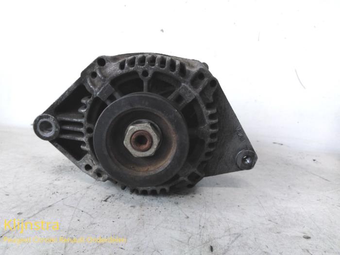 Gebrauchte Dynamo Renault Megane Scenic Preis auf Anfrage angeboten von Fa. Klijnstra & Zn. VOF