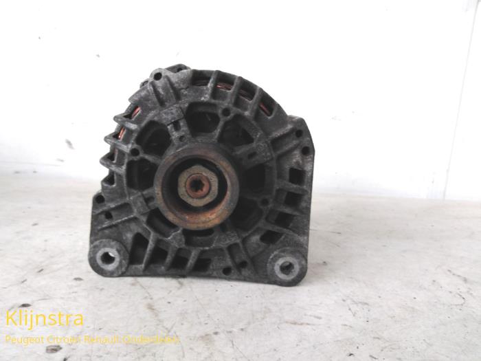 Dynamo from a Renault Espace (JE) 2.2 dCi 130 16V 2002